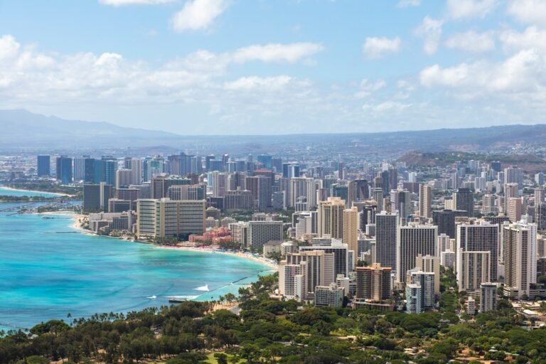 Bus rental with driver in Honolulu