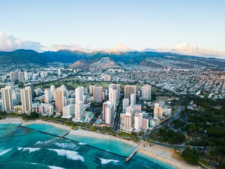 Passenger Van Rental in Honolulu with driver