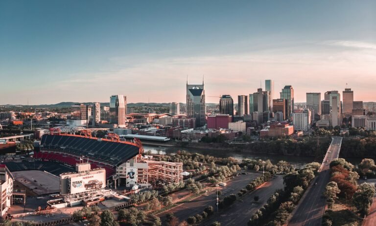 Rent a car with driver in Nashville